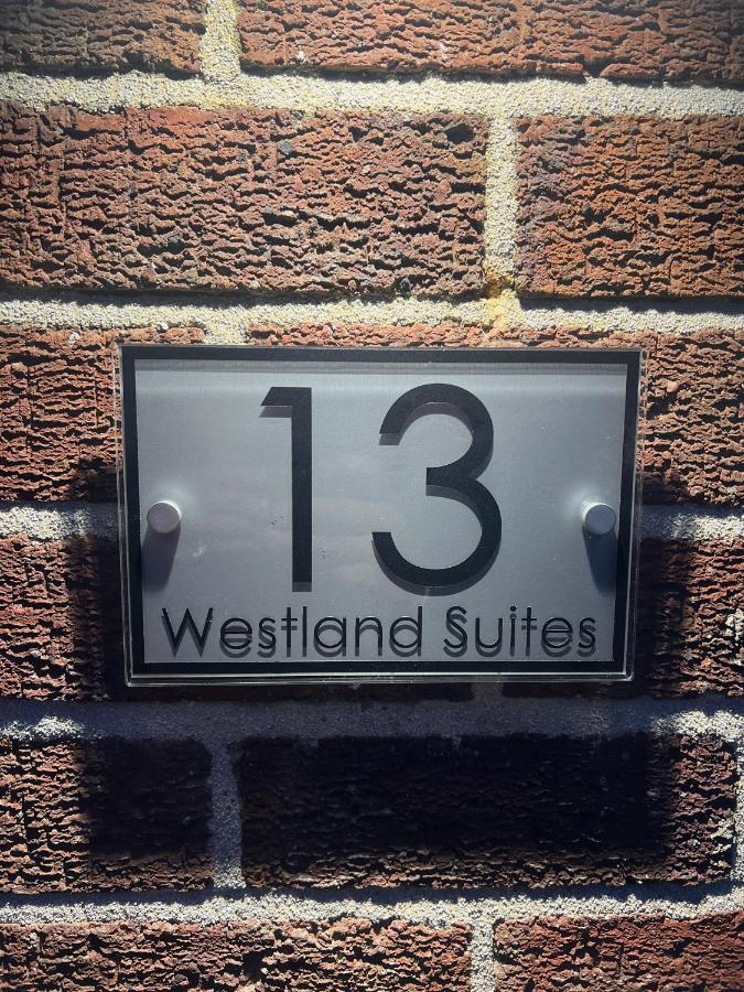 Westland Suites - Stylish, Modern, Elegant, Central Apartments A Лондондерри Экстерьер фото