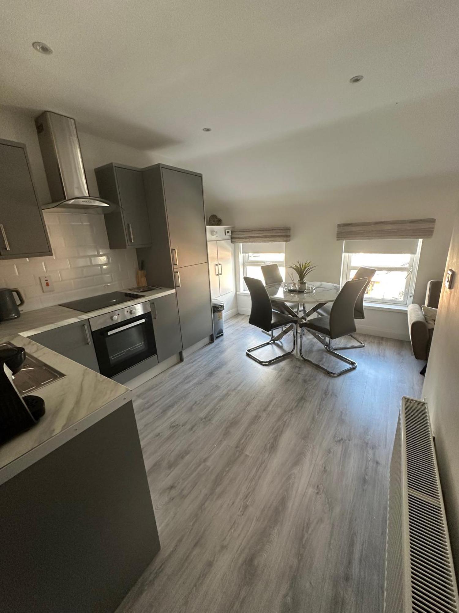 Westland Suites - Stylish, Modern, Elegant, Central Apartments A Лондондерри Экстерьер фото