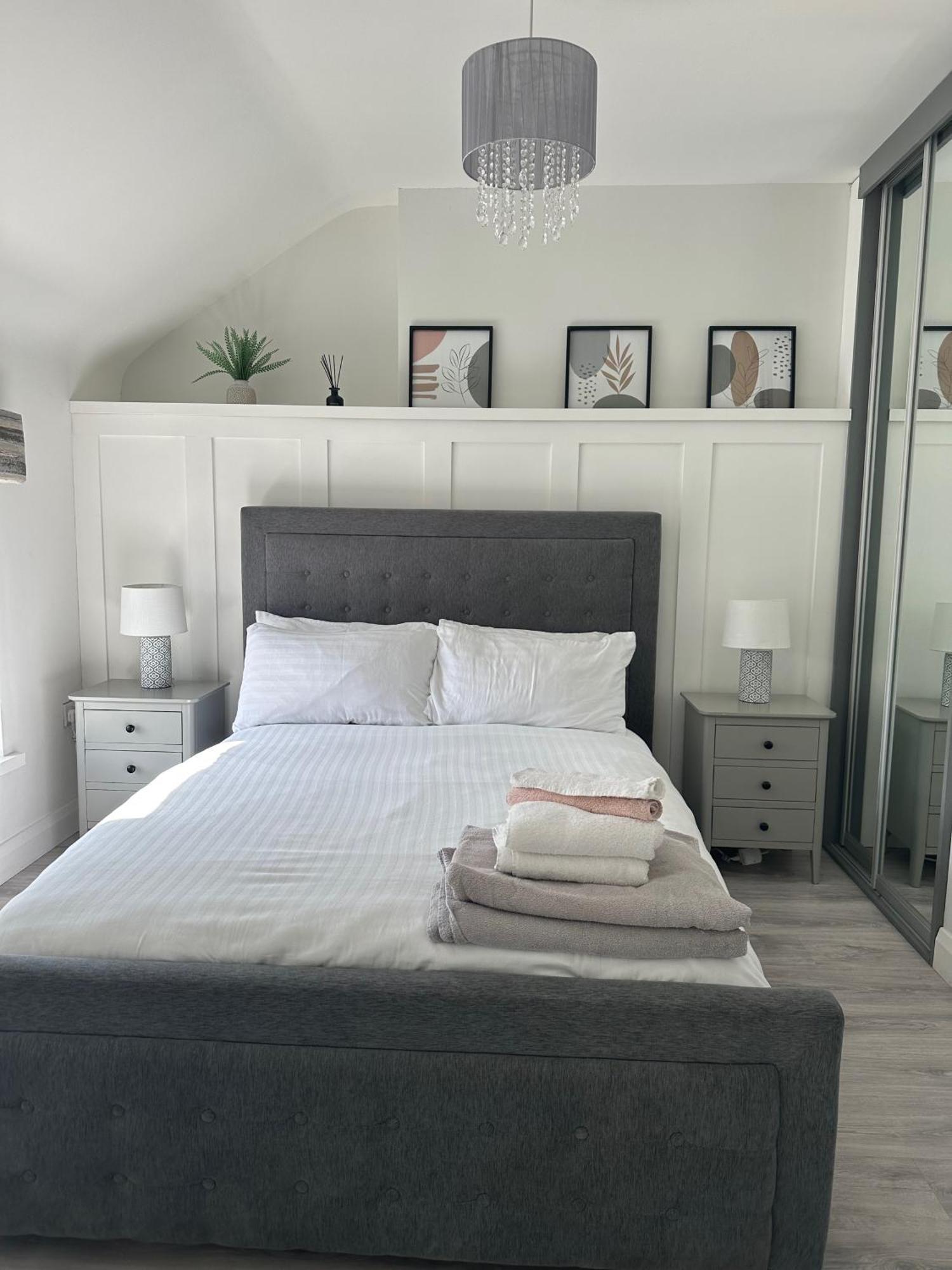 Westland Suites - Stylish, Modern, Elegant, Central Apartments A Лондондерри Экстерьер фото